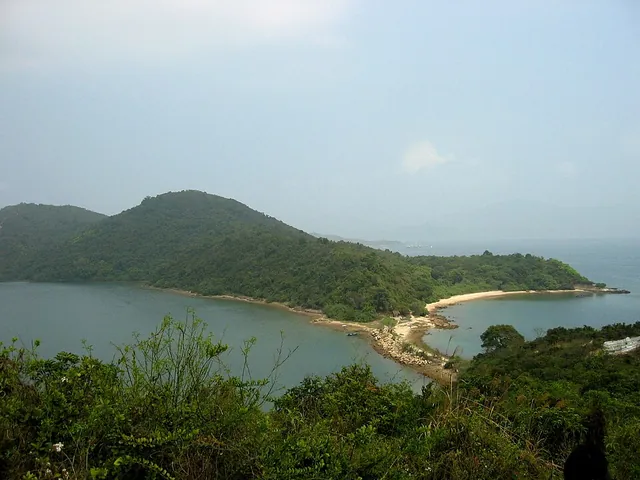 Ma Shi Chau and the tombolo
