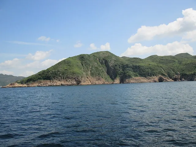Jin Island south coast