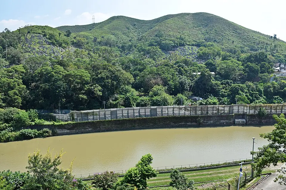 Sandy Ridge · 沙嶺