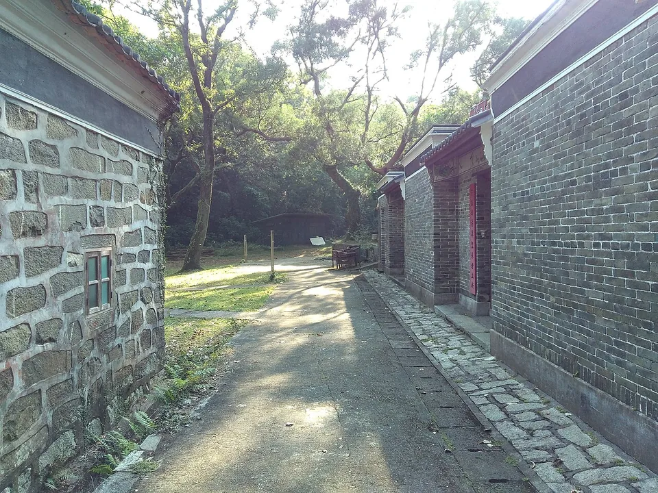 Preserved village houses at Yuen Tun, a heritage stop on the Yuen Tun Country Trail.
