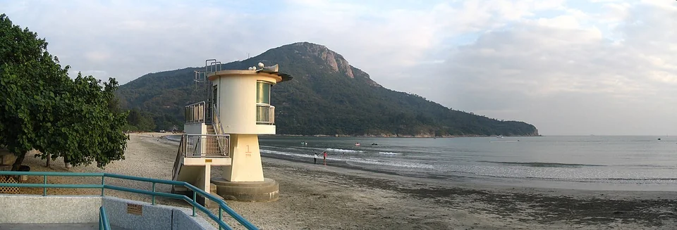 Pui O Beach, a bay-side landmark near the end of Lantau Trail Section 11 (photographed in 2007).