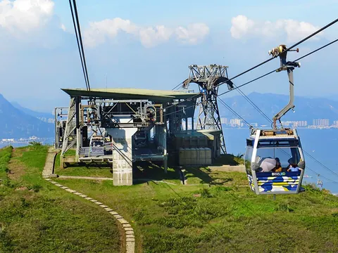 Ngong Ping 360 Nei Lak Shan angle station