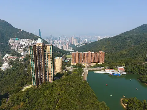 Wong Nai Chung Reservoir from above Wong Nai Chung Gap
